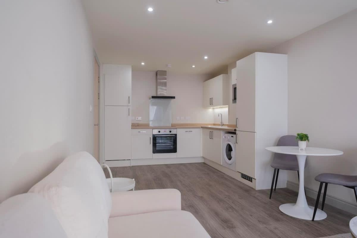 Charming 1-Bedroom Apartment In Leeds City Centre Perfect For Couples Or Solo Travelers Ngoại thất bức ảnh